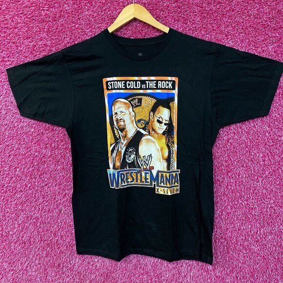 WWE Stone Cold Steven Austen vs Dwayne The Rock Johnson T-Shirt Large - Picture 1 of 4
